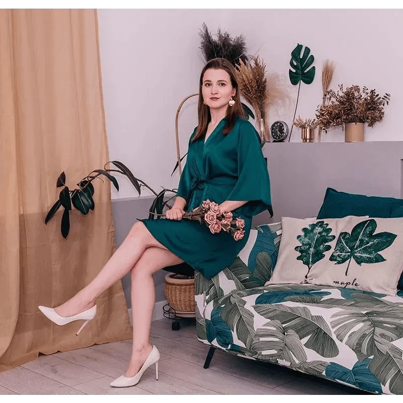 Bata corta roja de mujer con escote en V a la moda - Cómoda y elegante