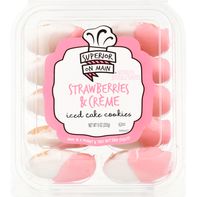 Superior On Main Iced Cake Cookies, Strawberries & Cream