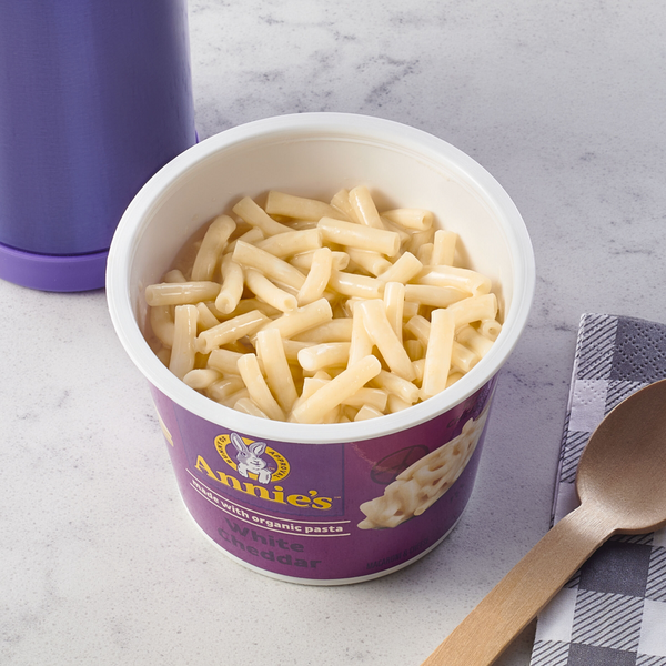 Bol de macaronis au fromage blanc cheddar biologique d'Annie