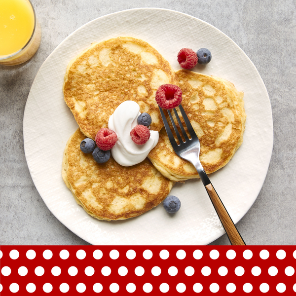 Betty Crocker Bisquick Shake 'n Pour Buttermilk Pancake Mix