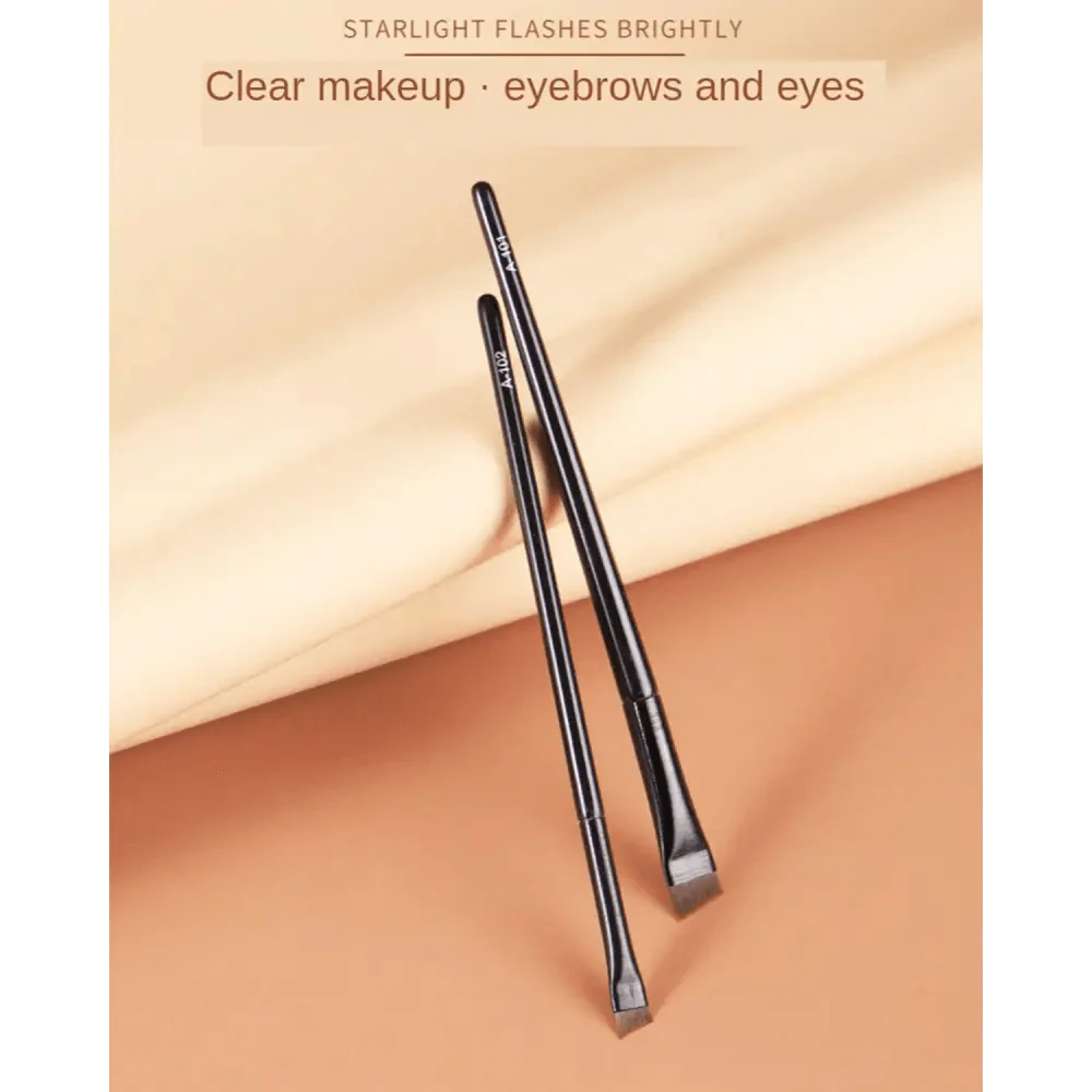 Lavish Style Angled Eyebrow and Eyeliner Brush