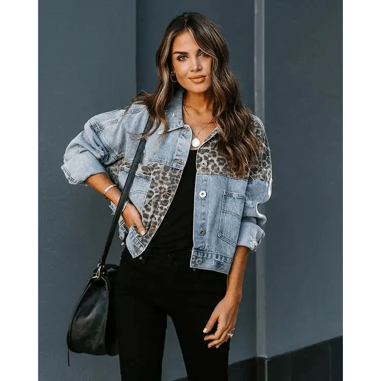 Chaqueta de mezclilla con estampado de leopardo a la moda para mujeres