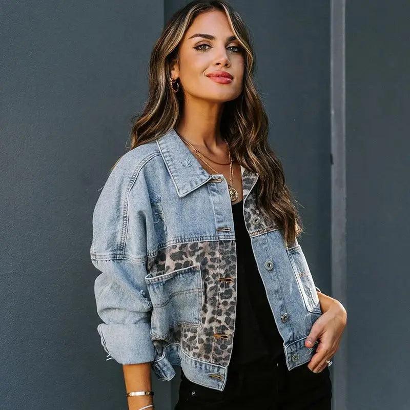 Chaqueta de mezclilla con estampado de leopardo a la moda para mujeres