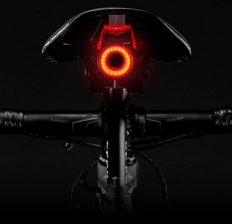 Feu arrière de vélo LED rechargeable USB intelligent avec capteur de frein