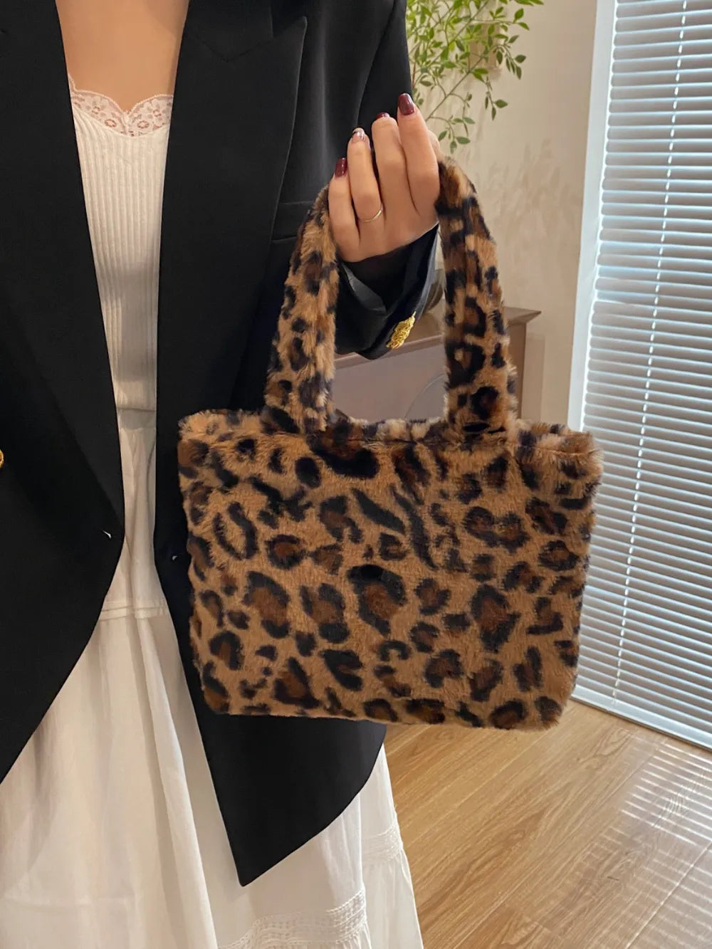 Leopard Fluff Handbag with Zip - Korvel
