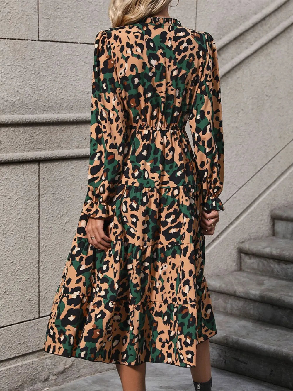 Vestido Midi de Manga Floreada con Notch de Leopardo