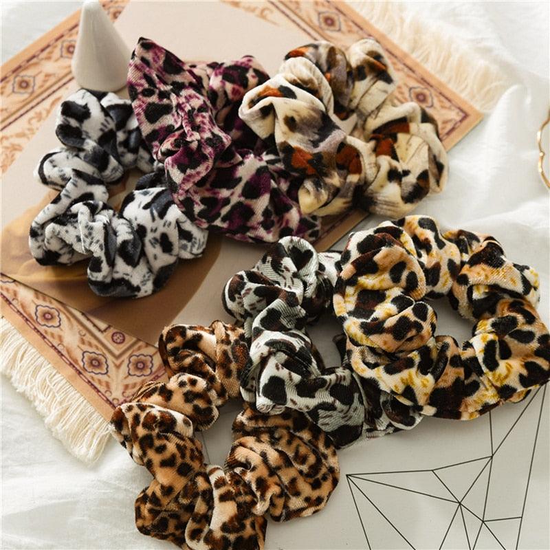 Chouchous en Velours Léopard - Accessoires Capillaires Élégants