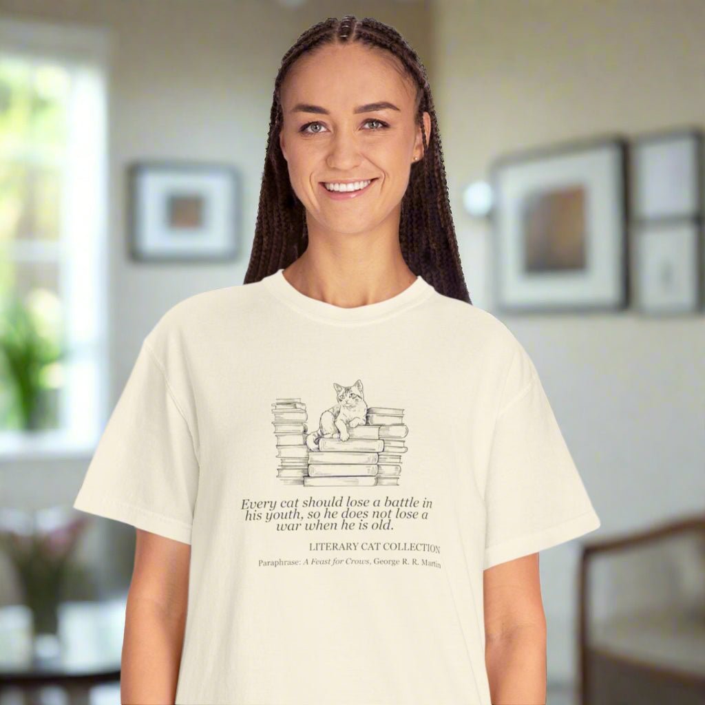 Camiseta Unisex Gato Literario - Un Festín de Cuervos
