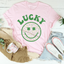 Camiseta con cara sonriente de la suerte