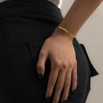 Elegant Gold Color Chain Bracelet for Women