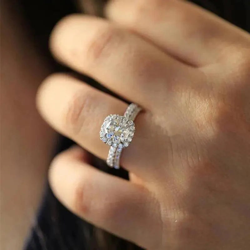 Bague de fiançailles en cristal élégant pour femmes