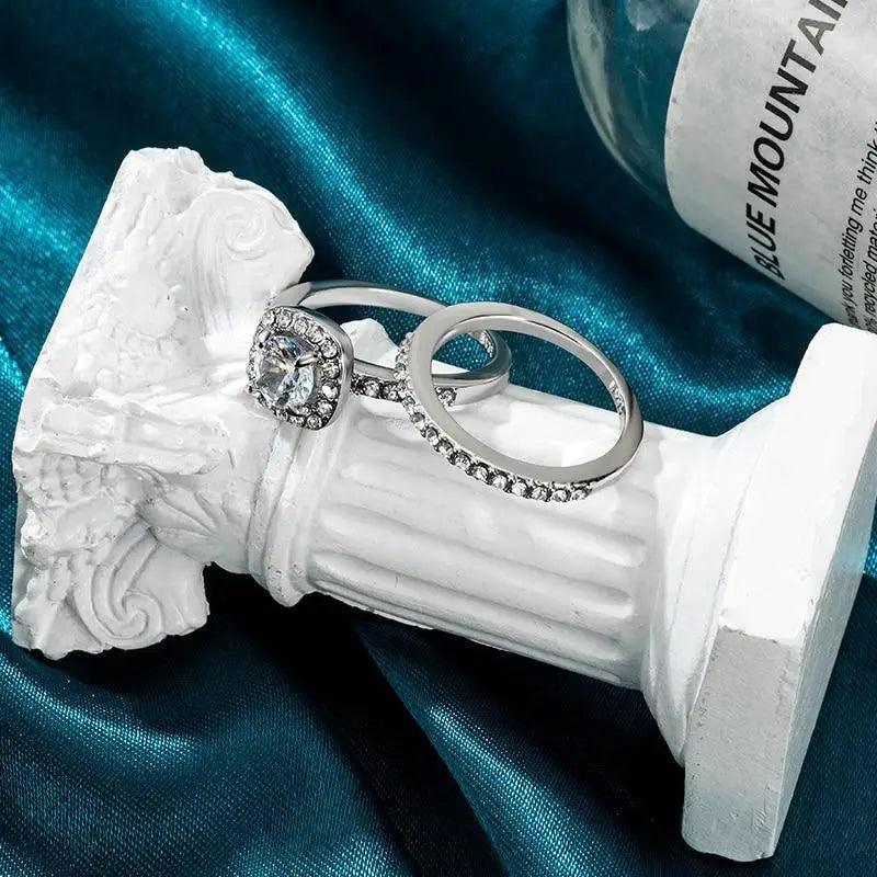 Bague de fiançailles en cristal élégant pour femmes