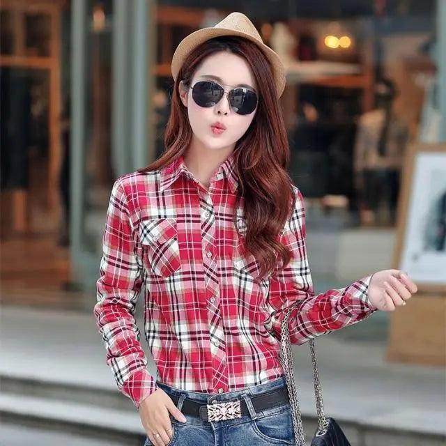 Chic Winter Plaid Jacket for Women - Cozy Velvet Style - Korvel