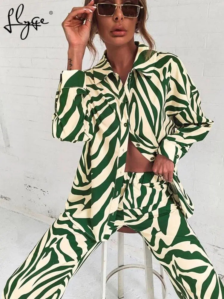Conjunto de Pantalones de Rayas Sueltos Elegantes con Top de Manga Larga