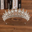 Corona Nupcial Elegante con Acentos de Diamante