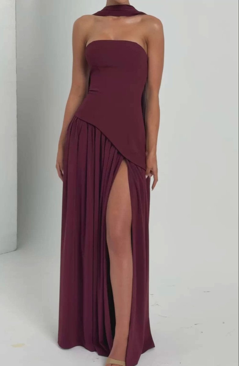Robe Maxi Maliyah Laque Cerise avec Jupe en Chiffon et Écharpe