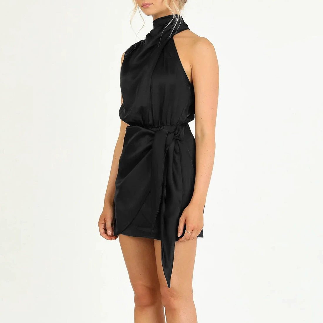 Elegant Halter Neck Dress for Evening Parties