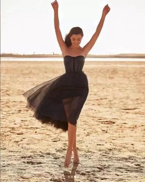 Elegant Long Red Evening Dress for Women