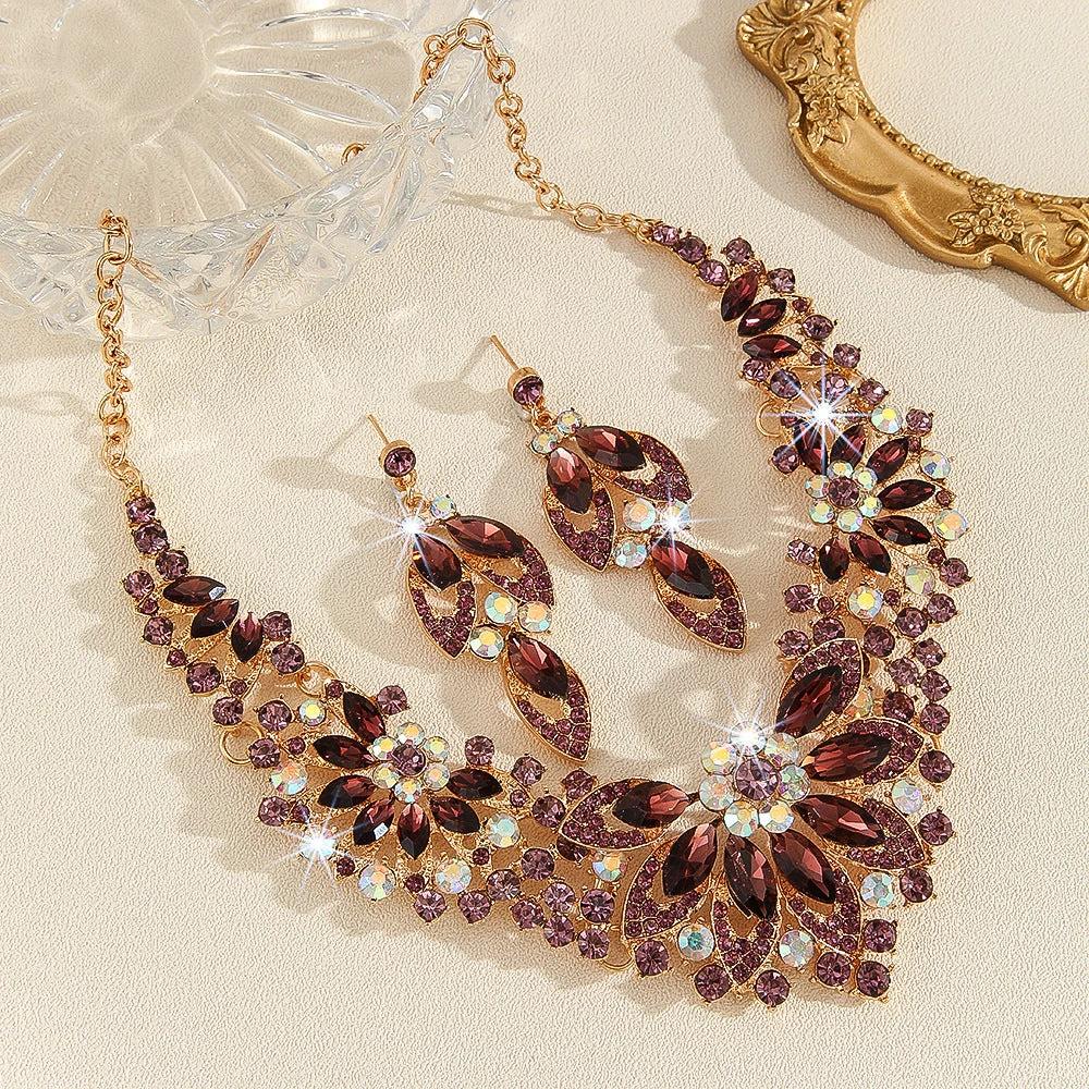 Ensemble de Collier et Boucles d'Oreilles en Cristal Élégant