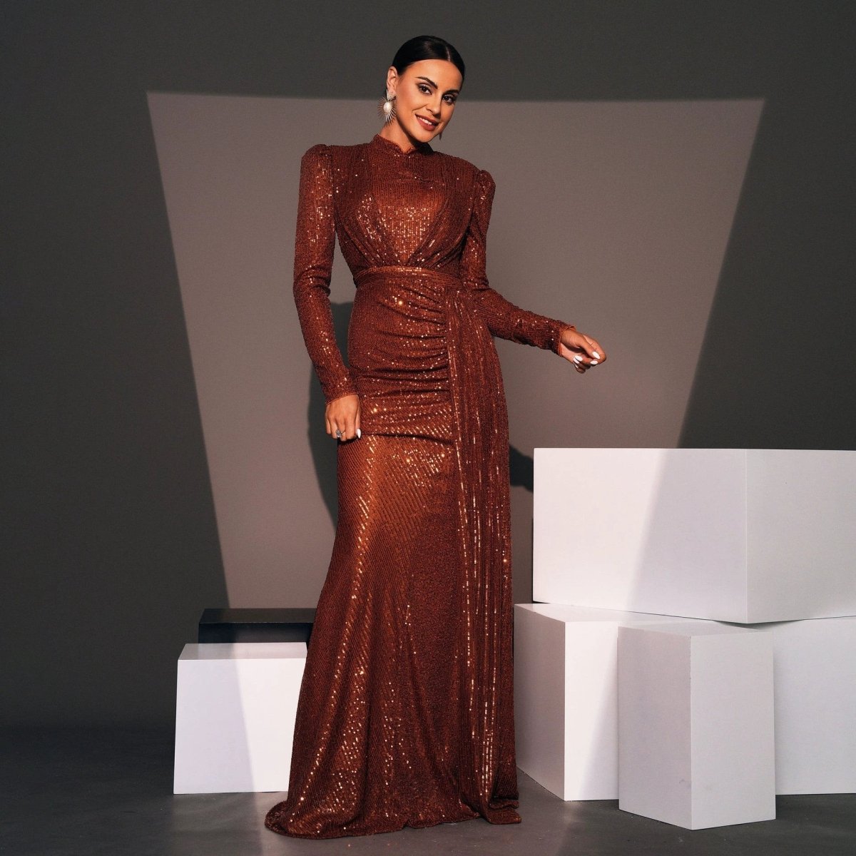Robe élégante à manches longues en sequins pour occasions spéciales