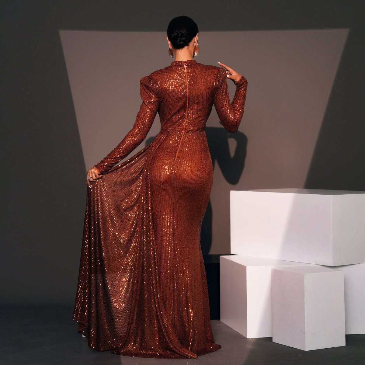 Robe élégante à manches longues en sequins pour occasions spéciales