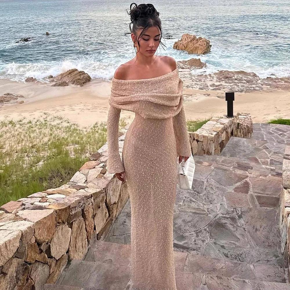 Vestido de punto de manga larga con un solo hombro para vacaciones en la playa