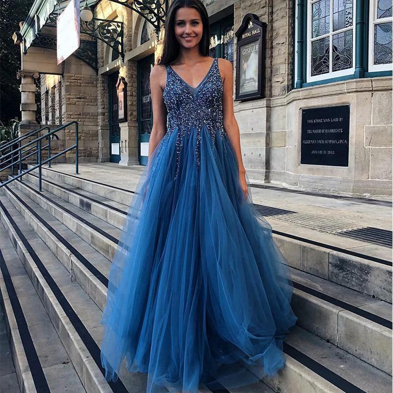 Robe de bal élégante à décolleté en V