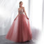 Robe de bal élégante à décolleté en V