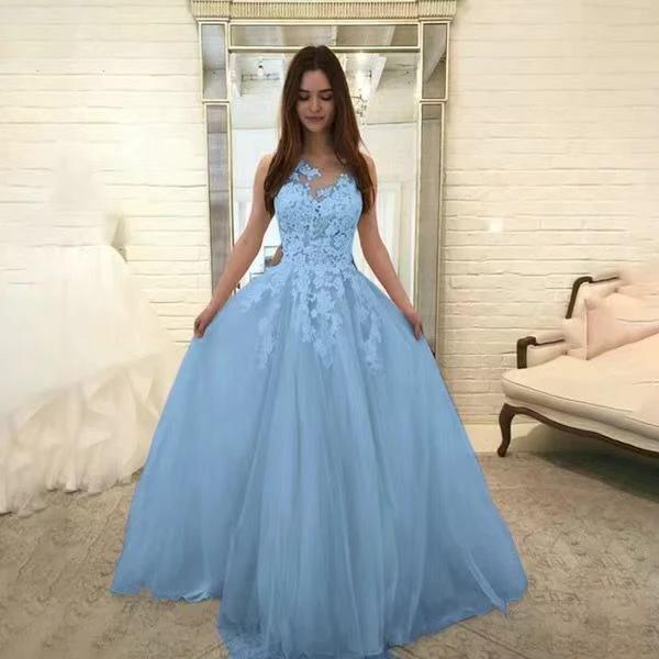Sleeveless Floral Lace Wedding Dress - Elegant Bridal Gown
