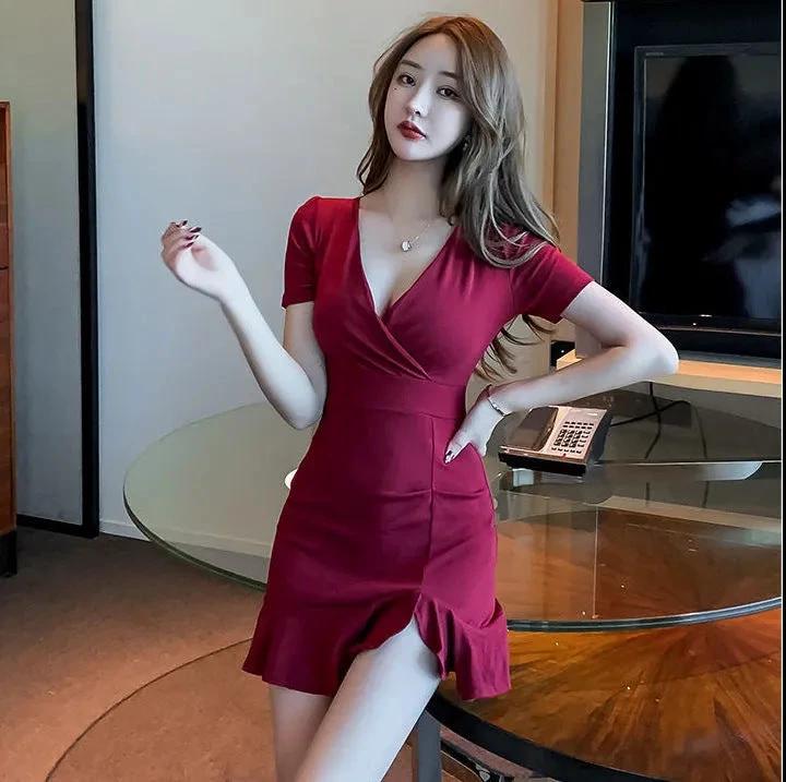 Vestido de Cola de Pescado de Cintura Alta con Escote en V Elegante