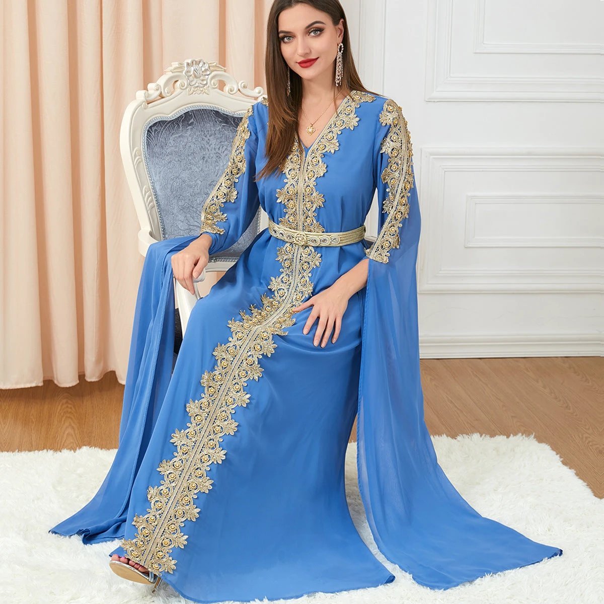 Vestido de Manga Larga Extra Largo para Mujer con Corte Asimétrico