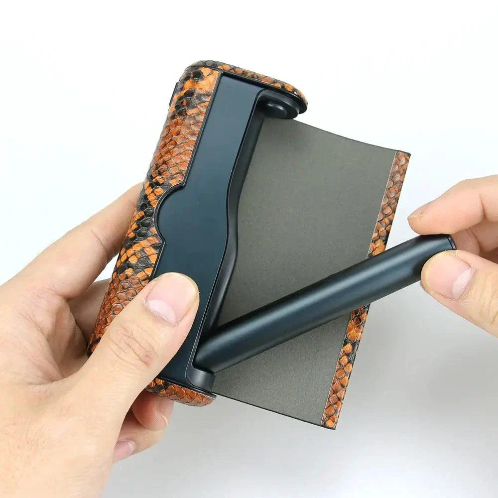 Étui en cuir à motif serpent pour appareils électroniques