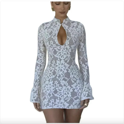 Vestido Chic de Manga Acampanada con Corte Hueco
