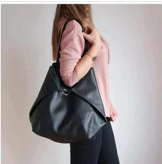 Chic Leather Tote Handbag - Elegant & Versatile