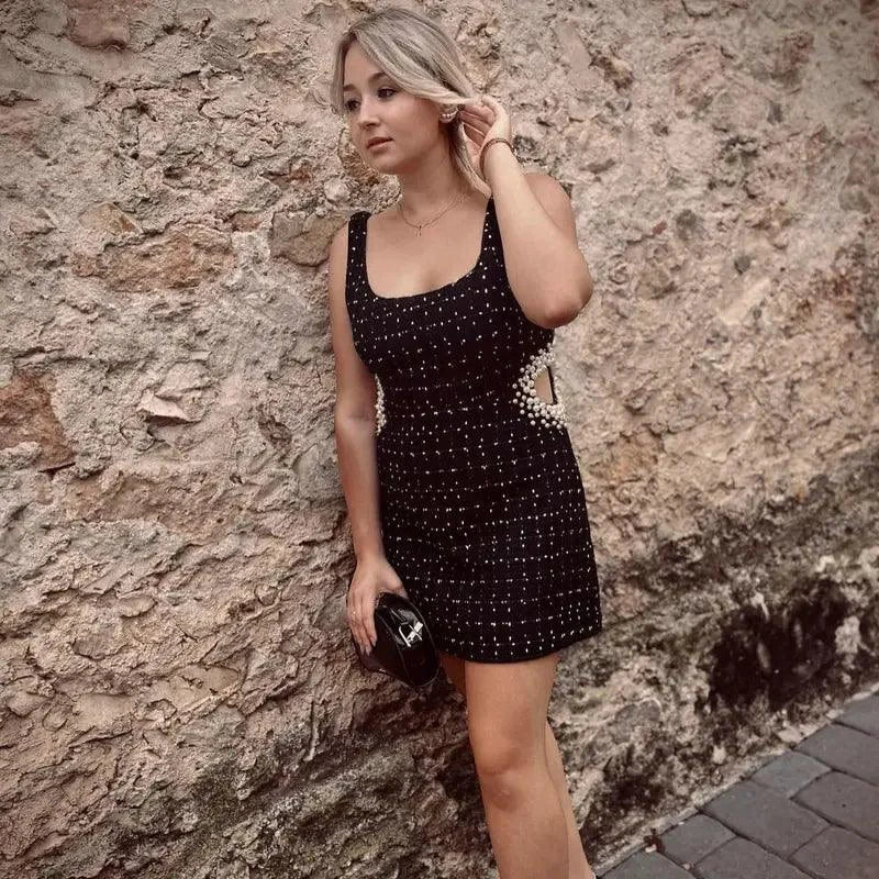 Vestido Mini Chic Sin Hombros
