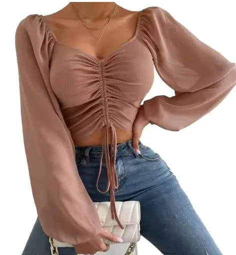 Haut court à manches ballon et décolleté en V chic