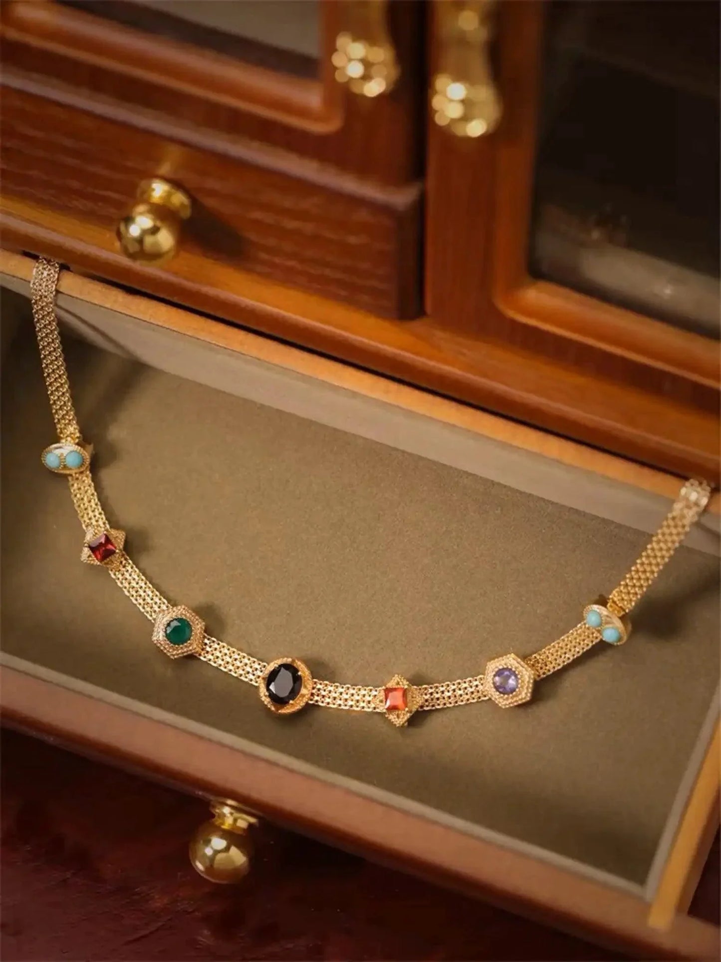 Collar Choker Vintage Clásico de Oro de 14K