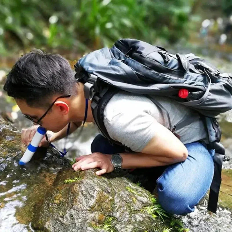 Filtro de Agua de Viaje Compacto para Aventuras al Aire Libre