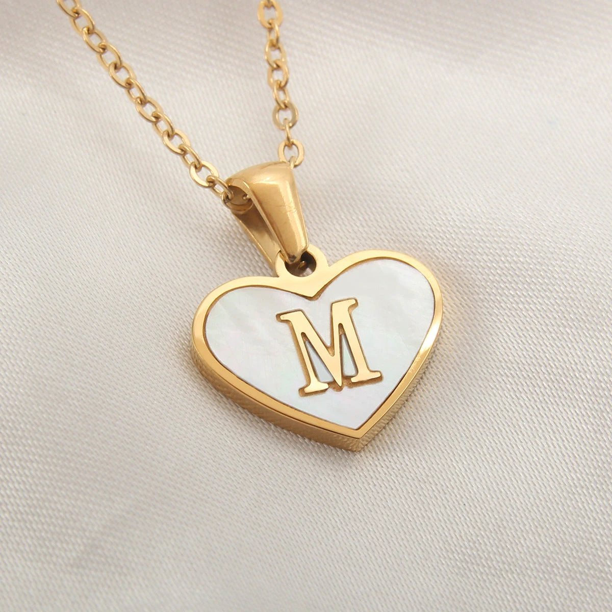 Collier en forme de cœur personnalisé avec 26 lettres en coquille blanche