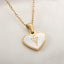 Collier en forme de cœur personnalisé avec 26 lettres en coquille blanche