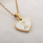 Collier en forme de cœur personnalisé avec 26 lettres en coquille blanche