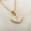 Collier en forme de cœur personnalisé avec 26 lettres en coquille blanche