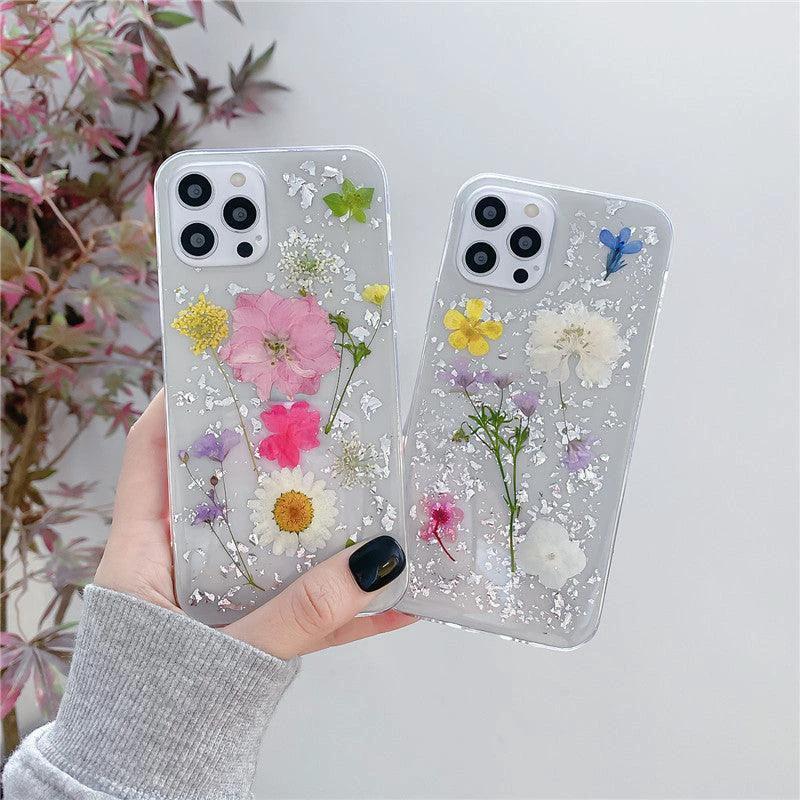Funda para teléfono Elysian Designs con flores secas y foil plateado