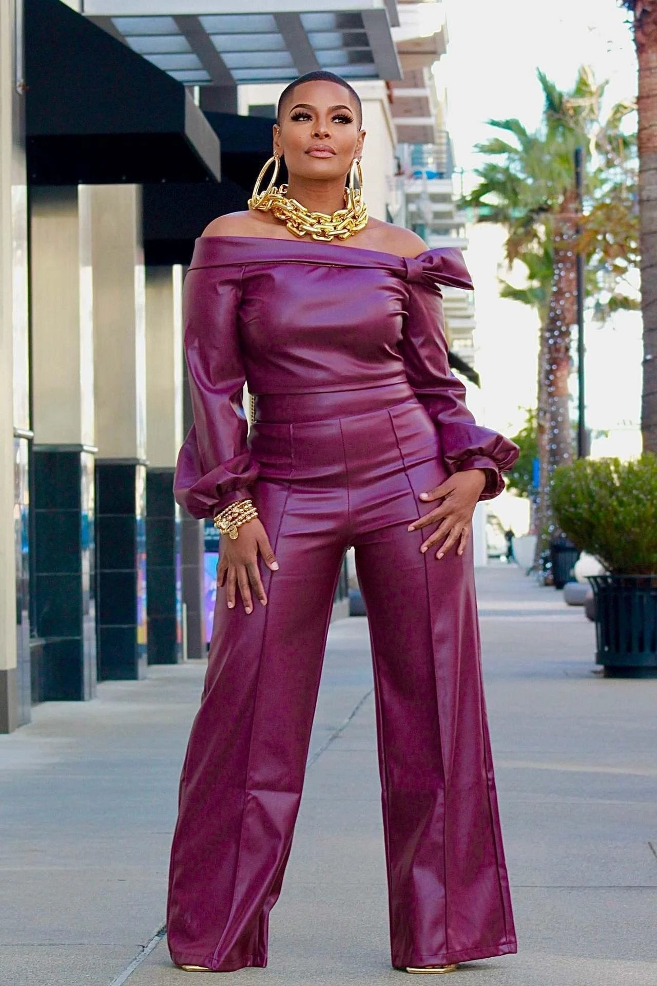 Traje de Cuero Trendy para Mujeres Glamourista - Estilo Chic y Confiado