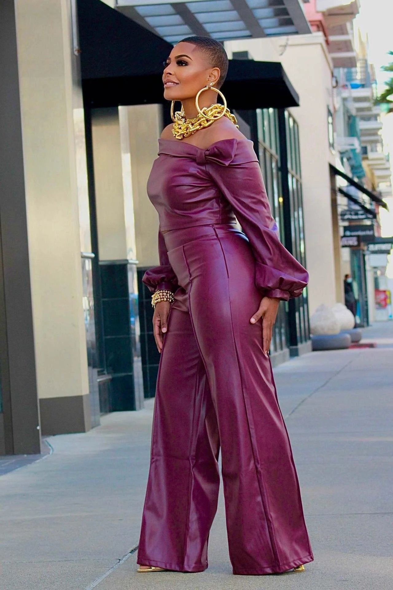 Traje de Cuero Trendy para Mujeres Glamourista - Estilo Chic y Confiado