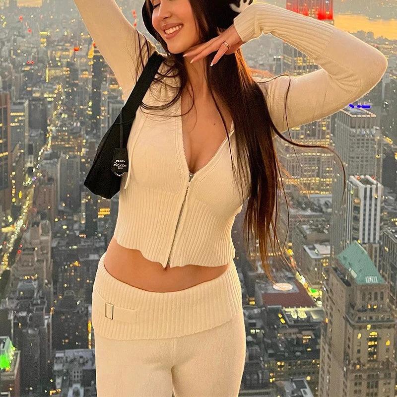 Chic Women's Hoodie Suit Set - Stylish Comfort for Every Occasion