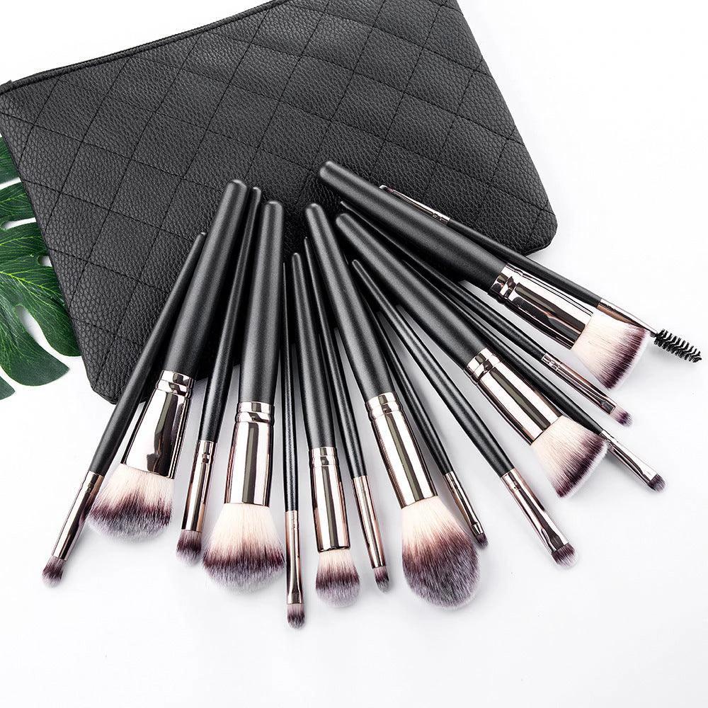 Set de Brochas de Maquillaje Negro Mate – 15 Herramientas Esenciales para una Aplicación Impecable