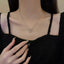 Collar de Corazón Hueco de Acero Inoxidable con Torcido