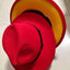 Sombrero Fedora a Rayas Elegantes para un Look Chic