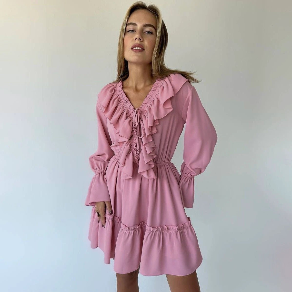 Robe à volants plissés à col en V - Robe courte à manches évasées Y2K